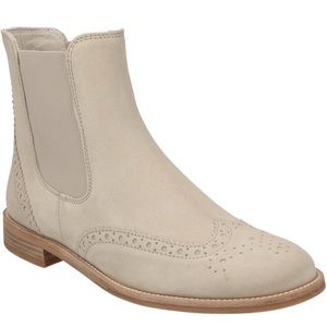 Paul Green Chelsea Boot. Color: Beige. Never used